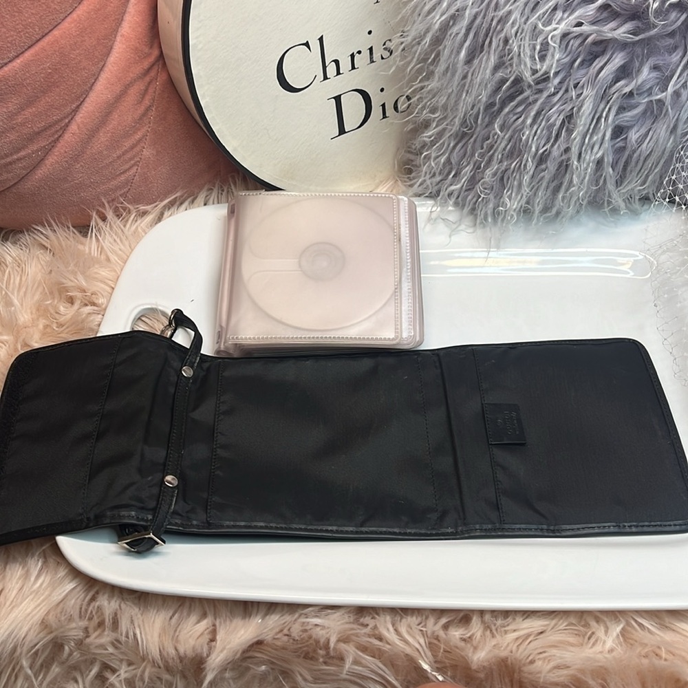 RARE!!!! GUCCI VINTAGE CD/DVD CASE - Picture 8 of 14